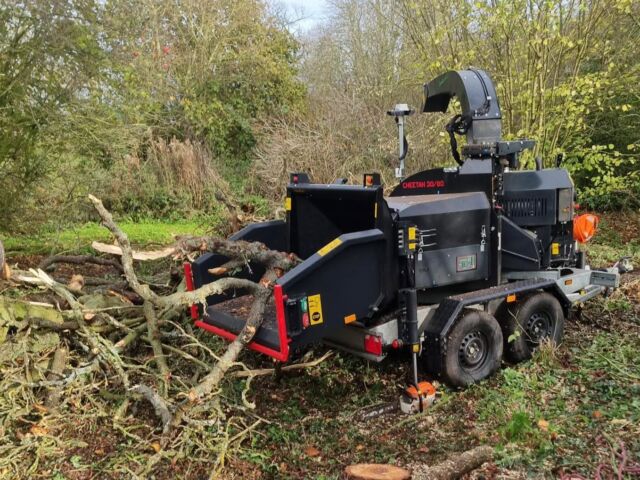 We’re pleased to add a new Ufkes Greentec Cheetah 30/80 chipper to our fleet. Replacing our older unit, this upgraded model offers improved performance and the flexibility to be transported on all of our machines, allowing us to work more efficiently across every site. #chipper #newequipment #upgrading